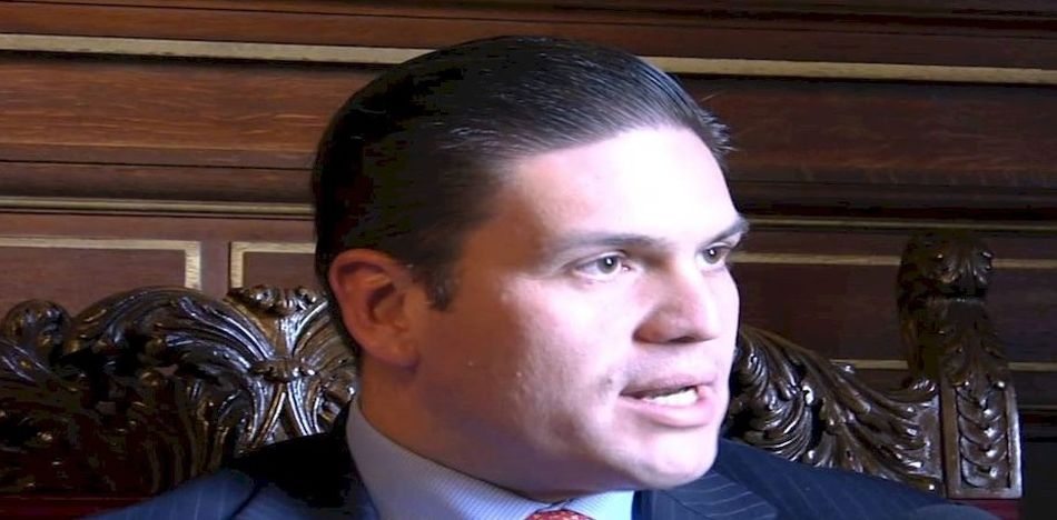 Exembajador de Colombia en EE. UU. desmiente precandidatura por partido de Santos