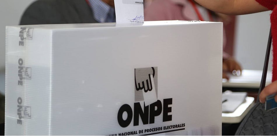 Todo listo para el referéndum que modificará la Constitución de Perú