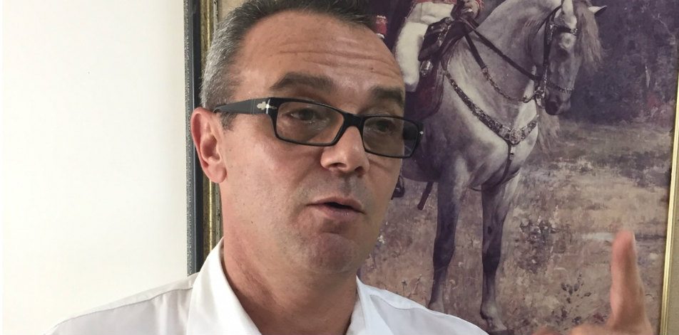 Perseguido venezolano confirma que régimen ofrece libertad a cambio de postulación en elecciones
