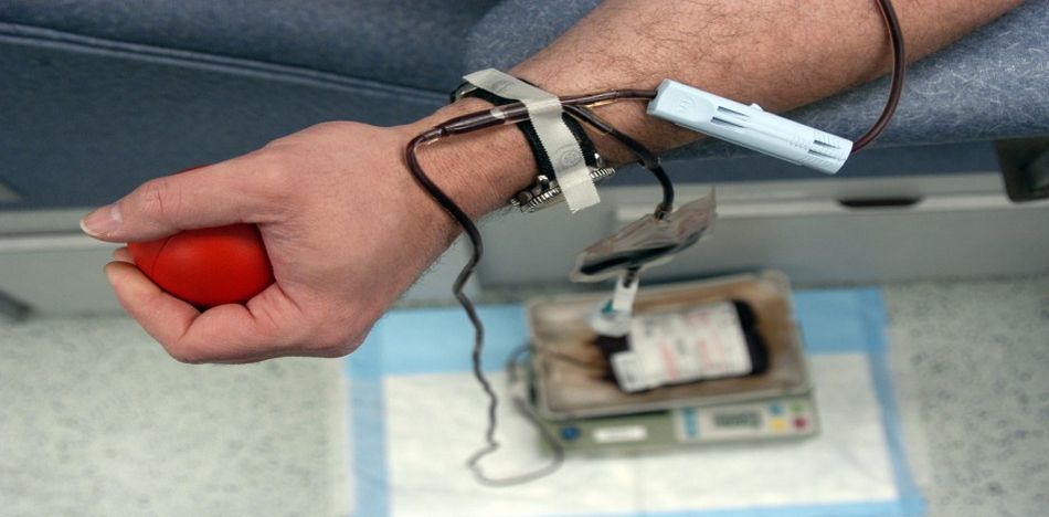 El negocio de la sangre que el régimen oculta a los cubanos