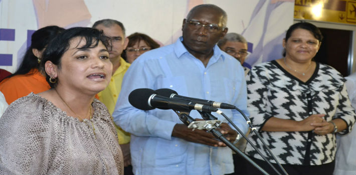 Cuba: ¿Quién es la «psicóloga de Panamá» que liderará a la juventud comunista?