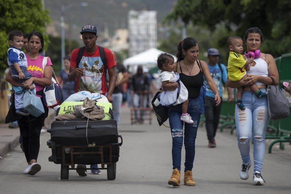 Crisis humanitaria, Suicidios venezolanos