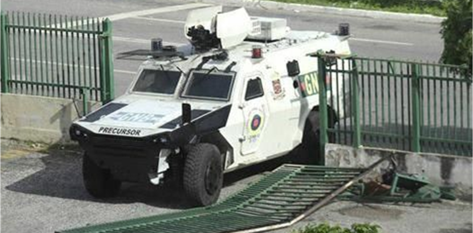 Denuncian llegada a Venezuela de 150 tanquetas chinas para represión de protestas