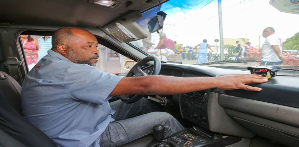 Taxis de Bogotá por fin entran a la era digital, reemplazarán taxímetro con app en agosto