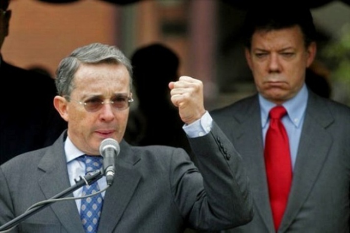 Investigarán en Colombia a Álvaro Uribe por masacre del Aro